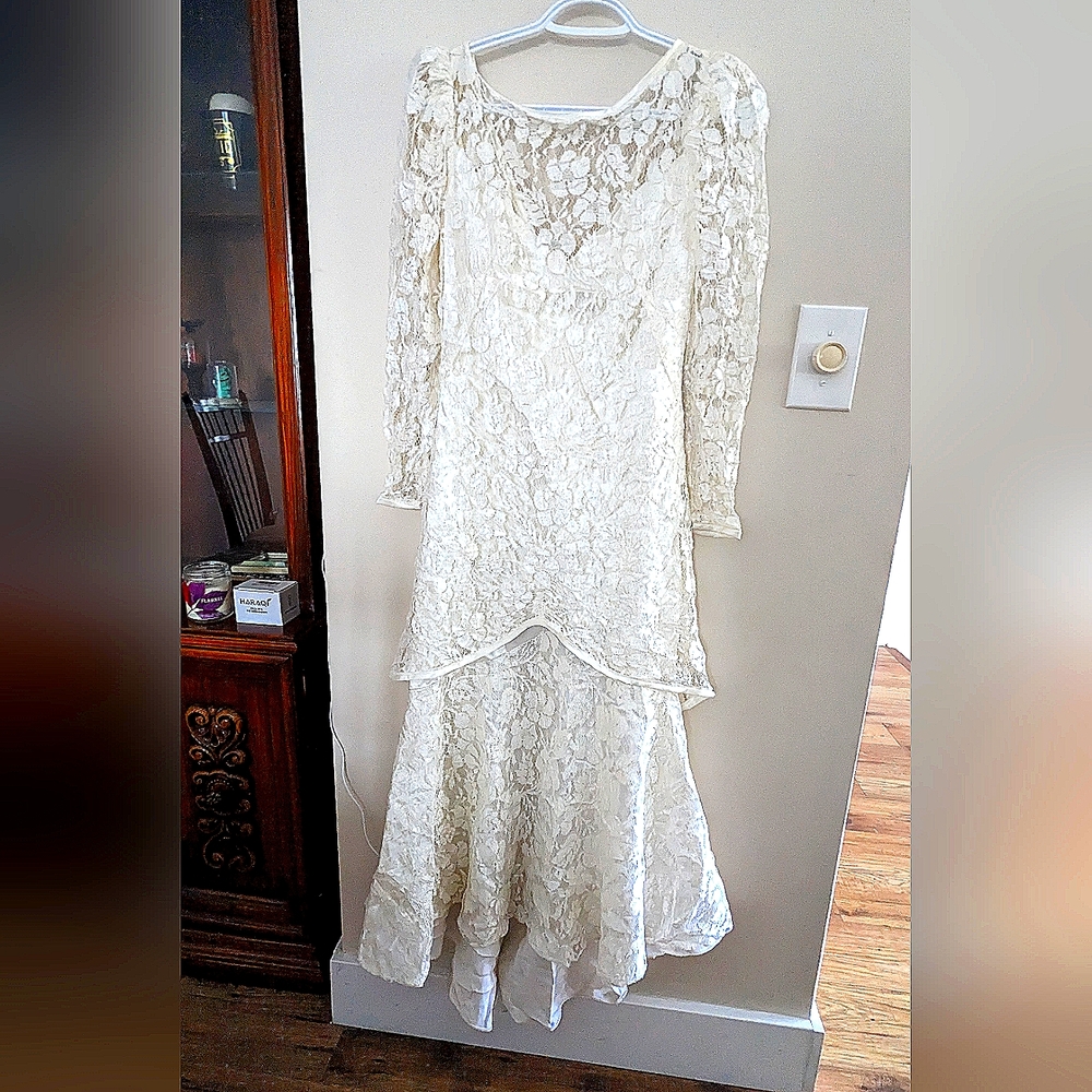 Vintage wedding dress